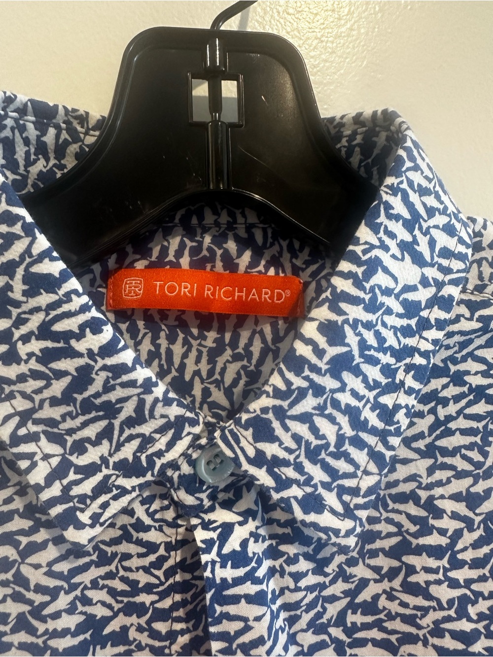 Tori Richard Hawaiian Shirt with Shark Motif. Mens XS